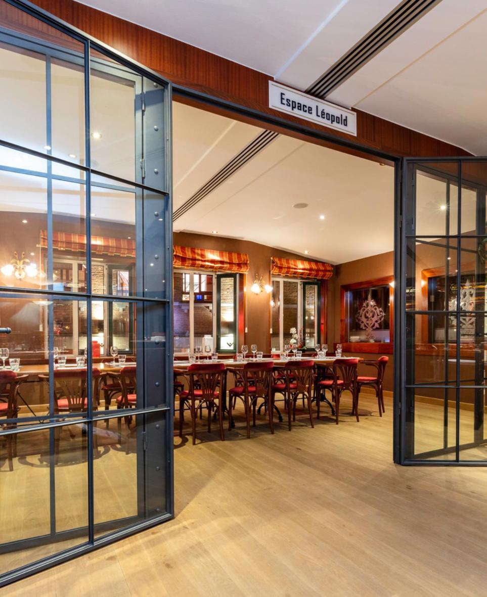 Leo Station, Et Annexes Hotel